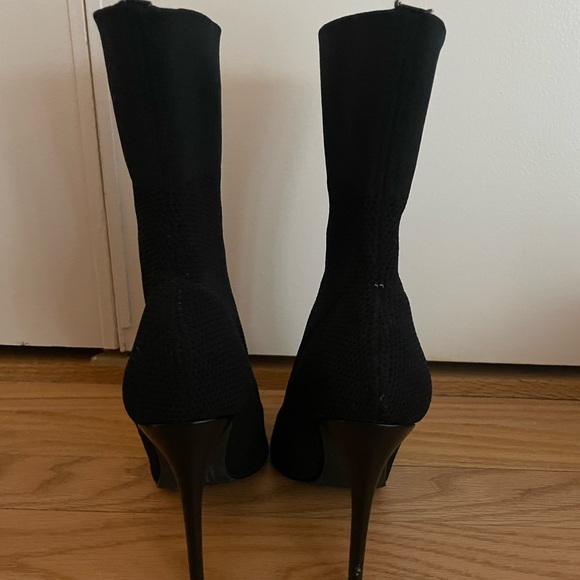 Steve Madden Discreet Boot in Black - Picture 4 of 5